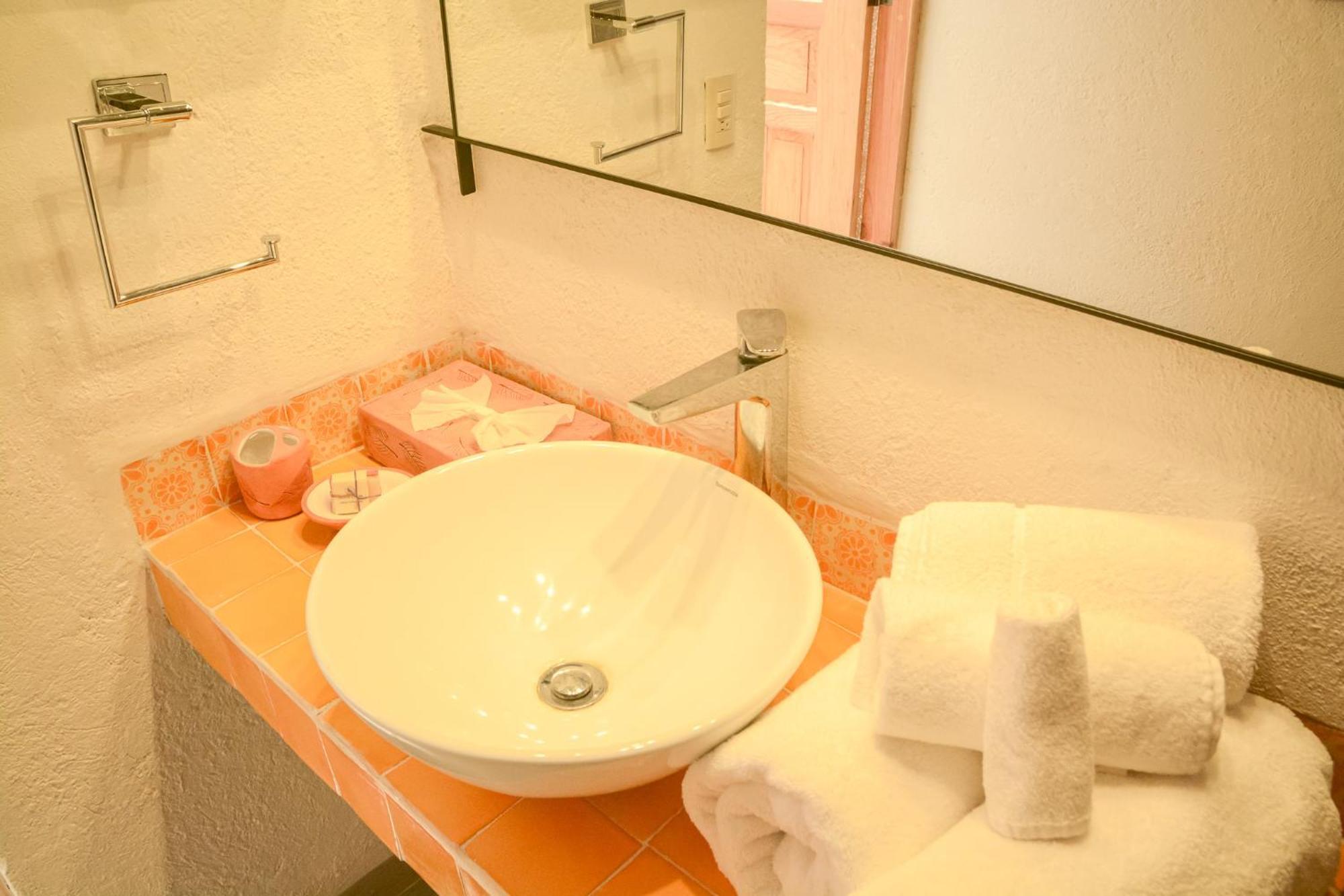 Petit Meson Otel Valle de Bravo Dış mekan fotoğraf
